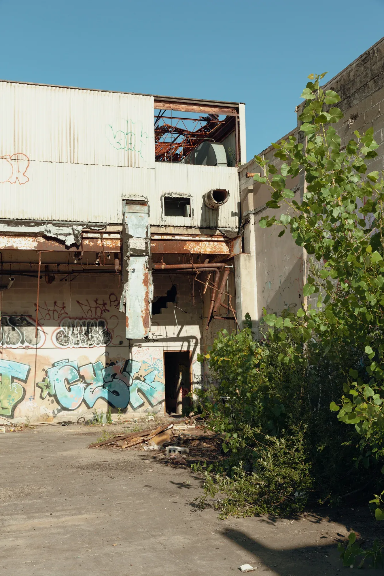 Storefront and streetscape, Bridgeport CT — frame 16.